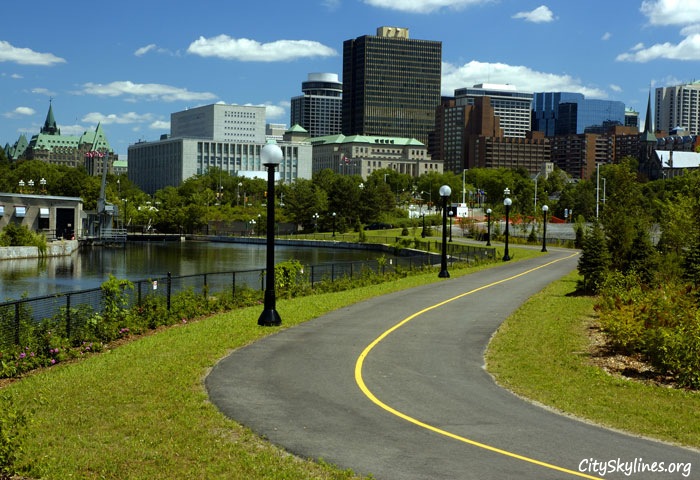 Ottawa, City Skyline - Street View